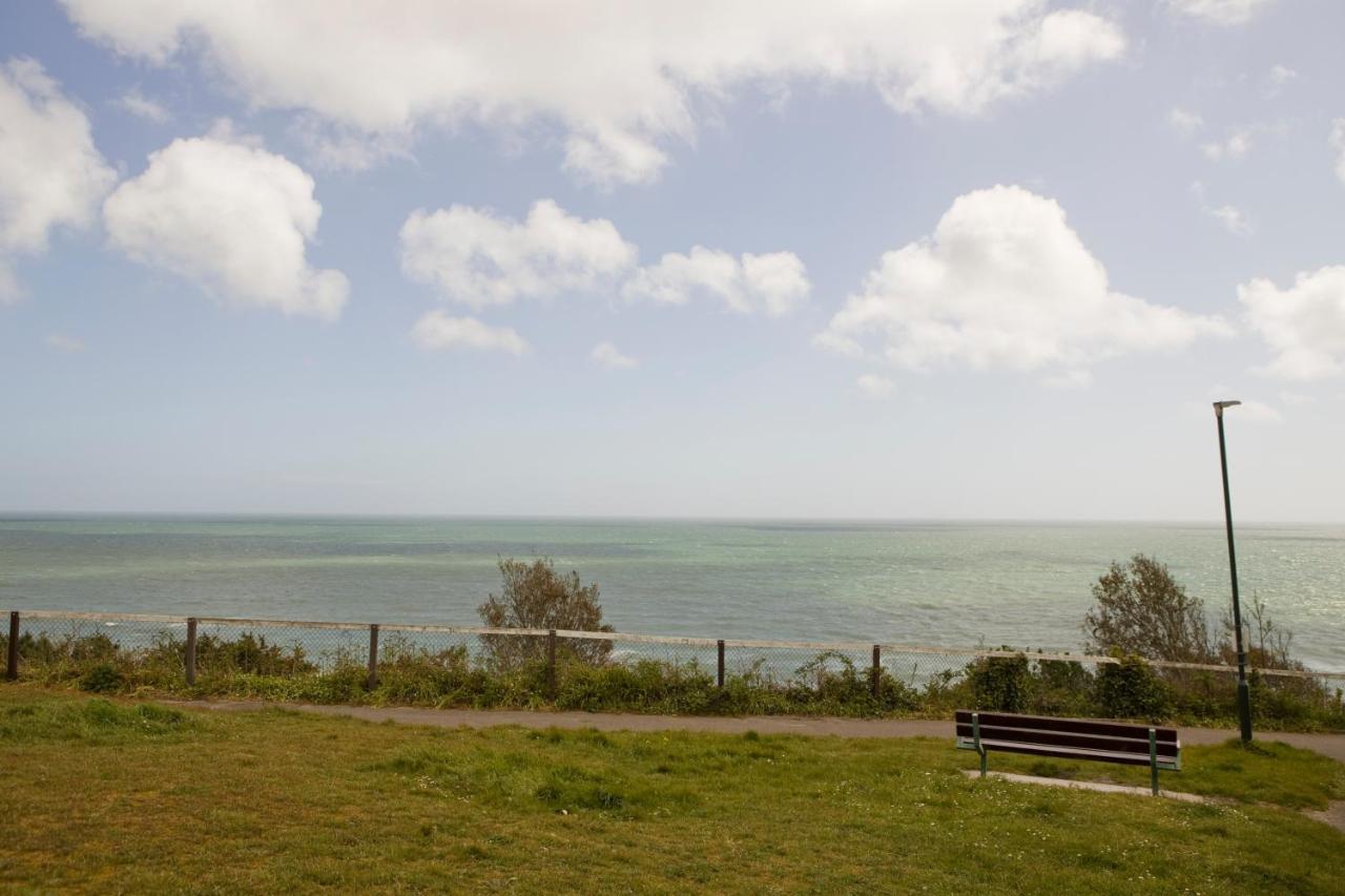 Chine Beach Apartment - Beautiful Location Next To The Beach Bournemouth Exterior photo